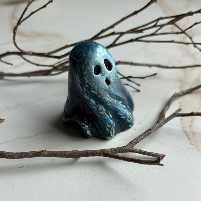 Clay Ghostie, blue floral