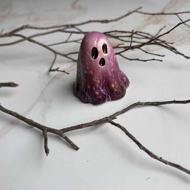 Clay Ghostie, magenta leaves